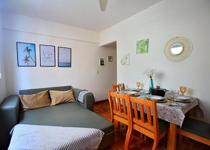 50 M Da Praia Do Forte Cabo Frio Rj, 2 Quartos Sendo Que 1 Com Ar Condicionado, Cozinha, 2 Banheiros, Garagem Wi Fi