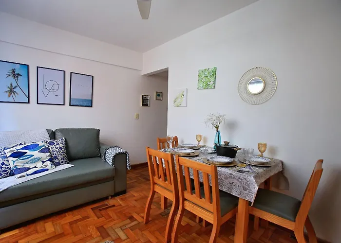 50 M Da Praia Do Forte Cabo Frio Rj, 2 Quartos Sendo Que 1 Com Ar Condicionado, Cozinha, 2 Banheiros, Garagem Wi Fi